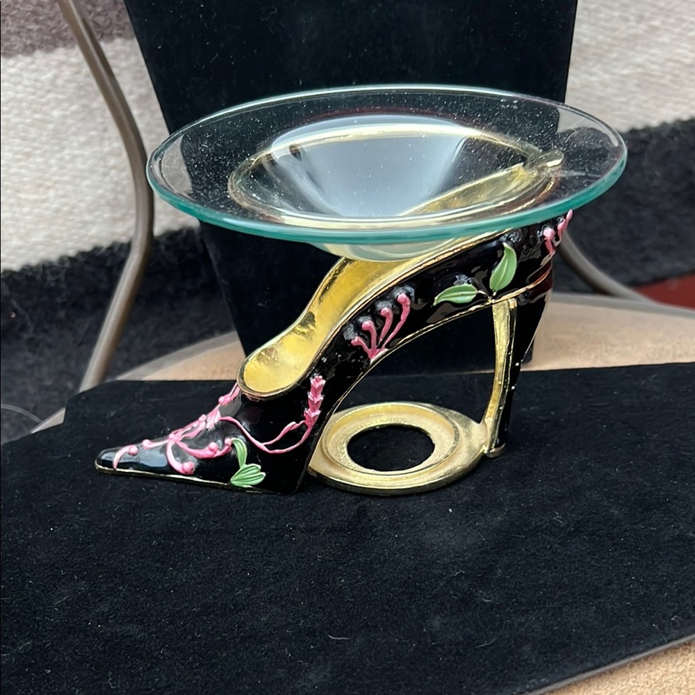 Elegant Black and Gold Shoe-Shaped Candle Holder wax warmer
